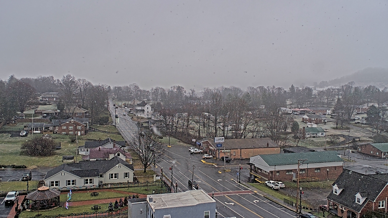 Thumbnail for current weather camera view from Russell County Courthouse in Lebanon, Virginia