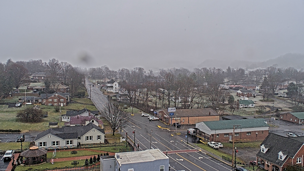 Thumbnail for current weather camera view from Russell County Courthouse in Lebanon, Virginia