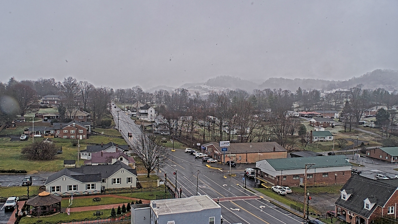Thumbnail for current weather camera view from Russell County Courthouse in Lebanon, Virginia