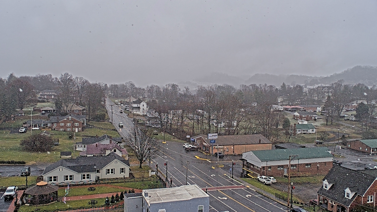 Thumbnail for current weather camera view from Russell County Courthouse in Lebanon, Virginia