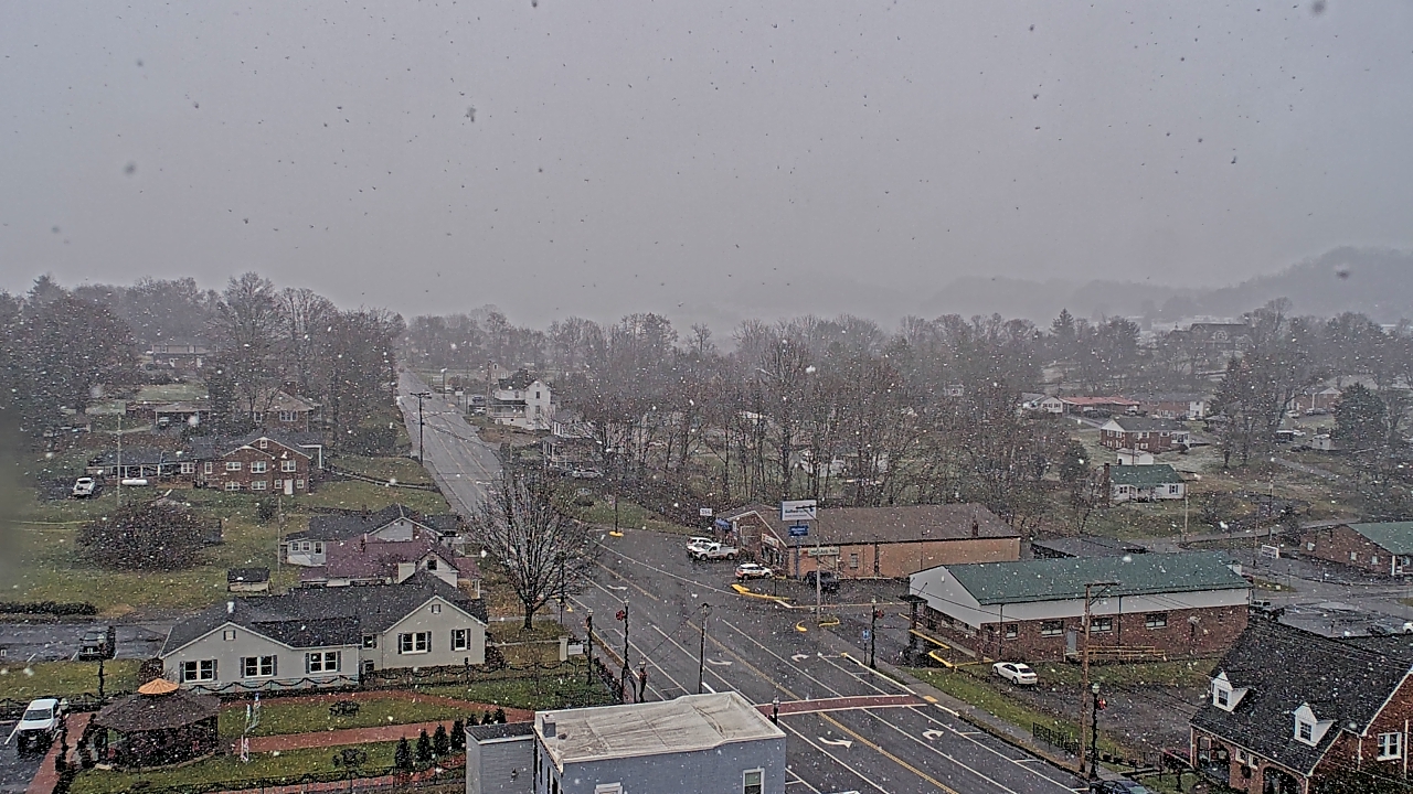 Thumbnail for current weather camera view from Russell County Courthouse in Lebanon, Virginia