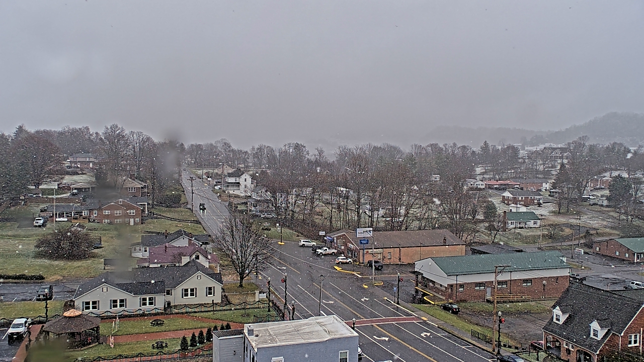 Thumbnail for current weather camera view from Russell County Courthouse in Lebanon, Virginia