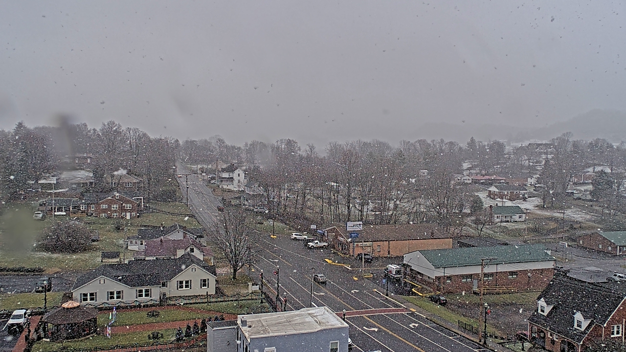 Thumbnail for current weather camera view from Russell County Courthouse in Lebanon, Virginia