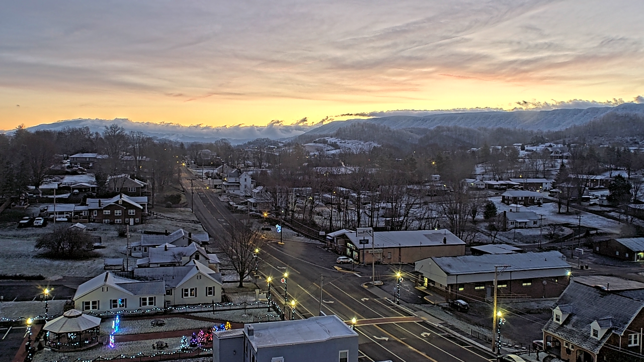 Thumbnail for current weather camera view from Russell County Courthouse in Lebanon, Virginia