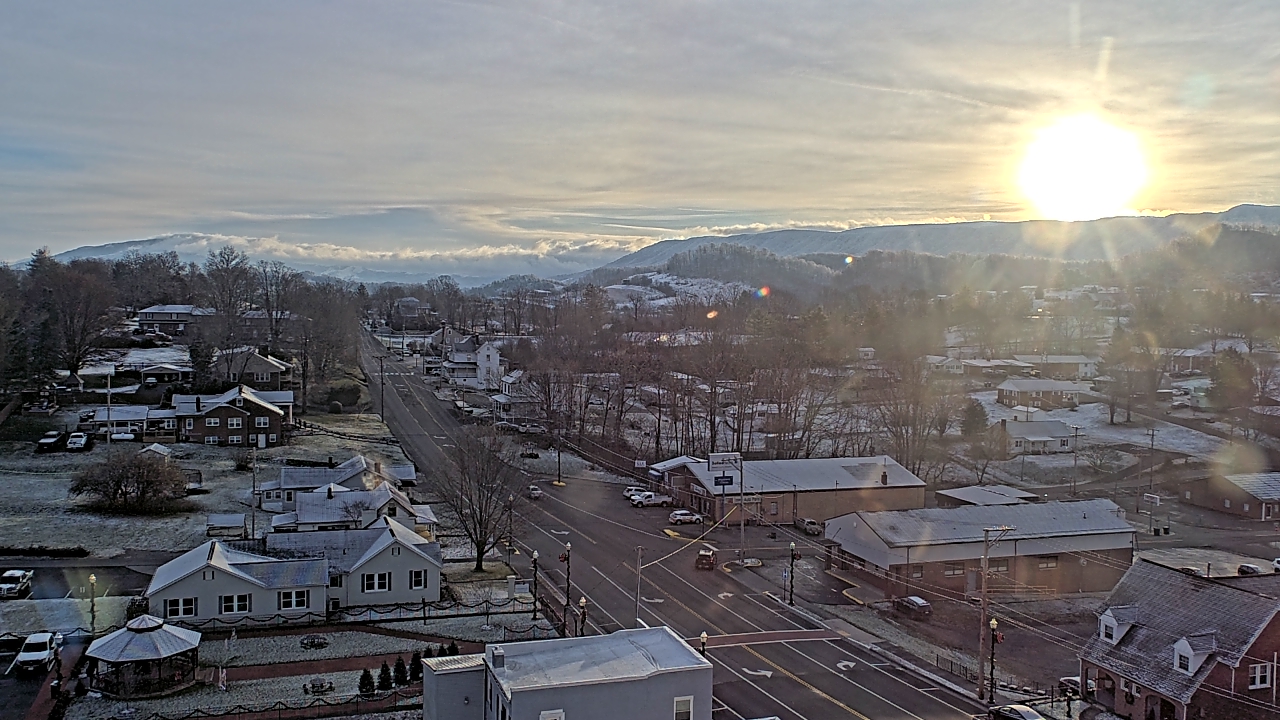Thumbnail for current weather camera view from Russell County Courthouse in Lebanon, Virginia