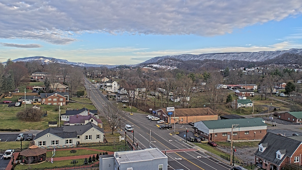 Thumbnail for current weather camera view from Russell County Courthouse in Lebanon, Virginia