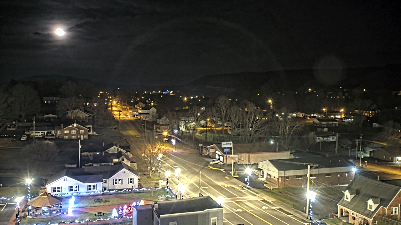 Thumbnail for current weather camera view from Russell County Courthouse in Lebanon, Virginia