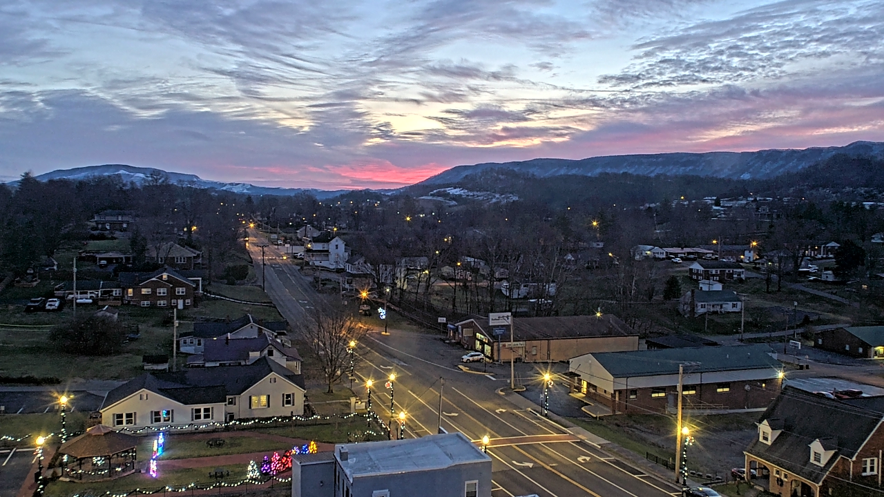 Thumbnail for current weather camera view from Russell County Courthouse in Lebanon, Virginia