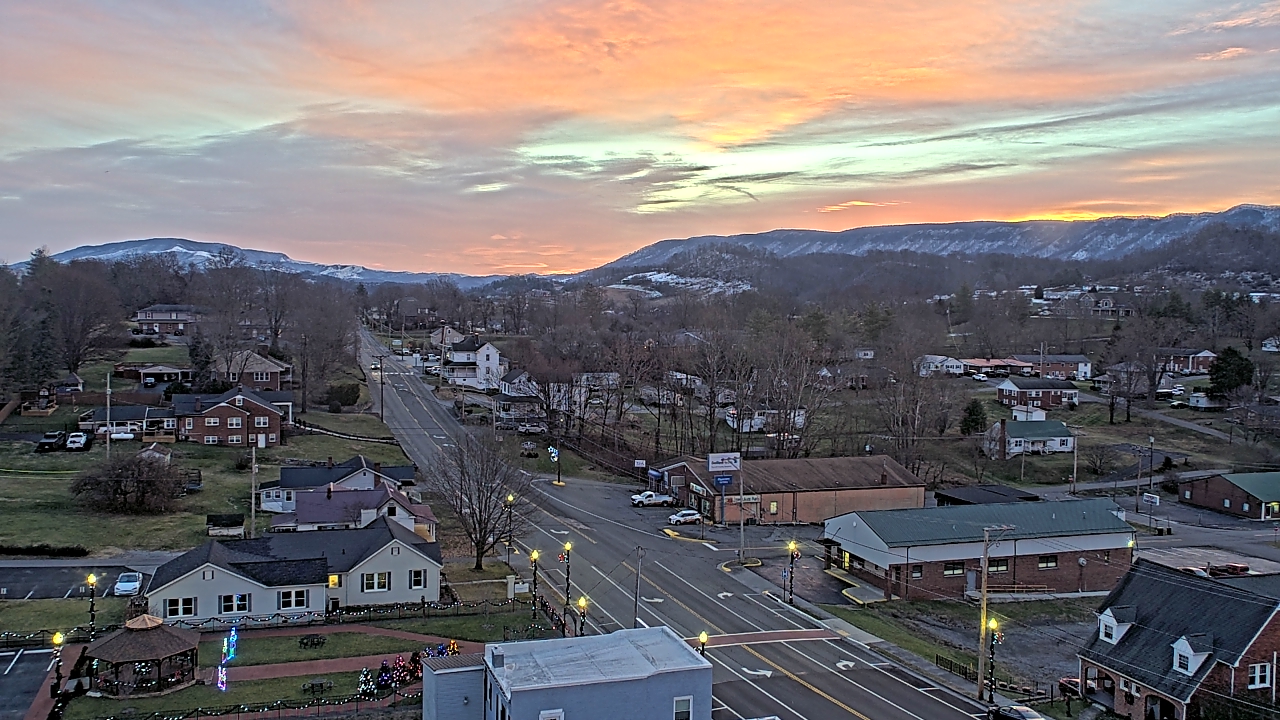 Thumbnail for current weather camera view from Russell County Courthouse in Lebanon, Virginia