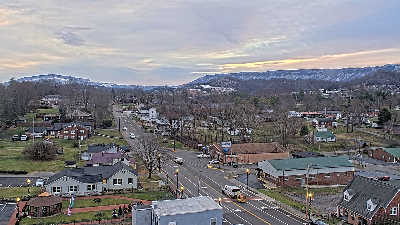 Thumbnail for current weather camera view from Russell County Courthouse in Lebanon, Virginia