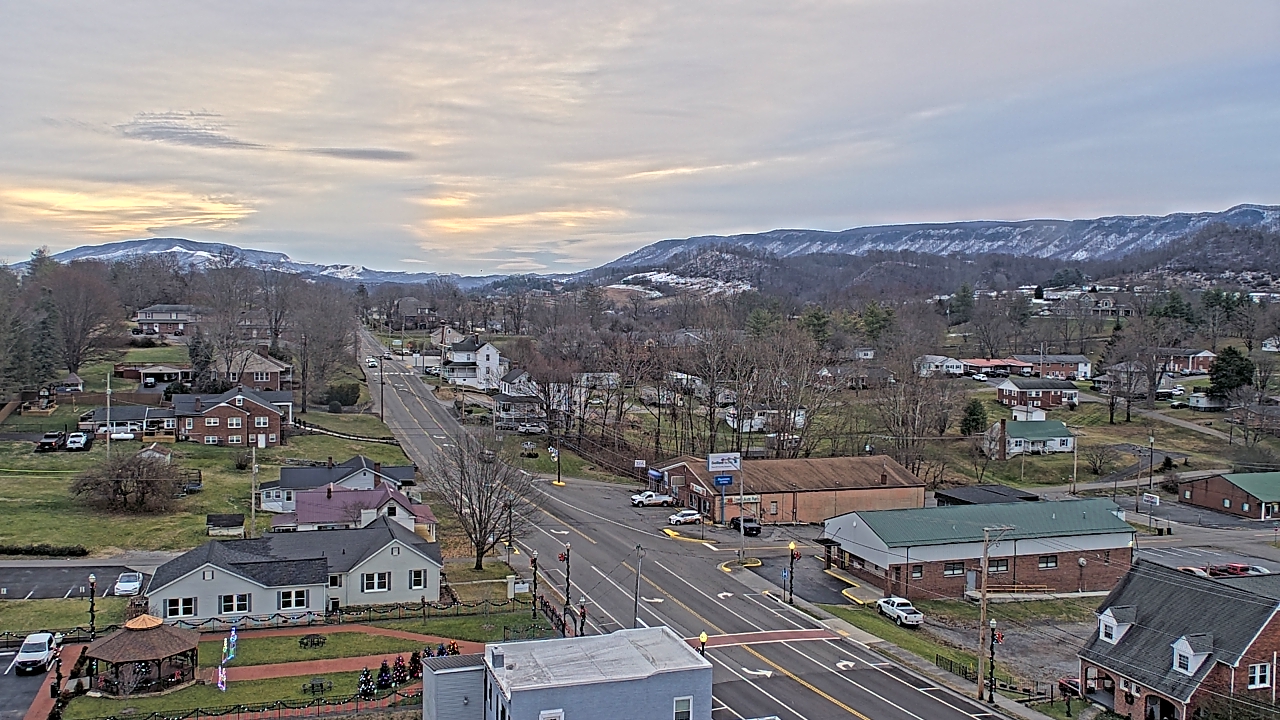 Thumbnail for current weather camera view from Russell County Courthouse in Lebanon, Virginia