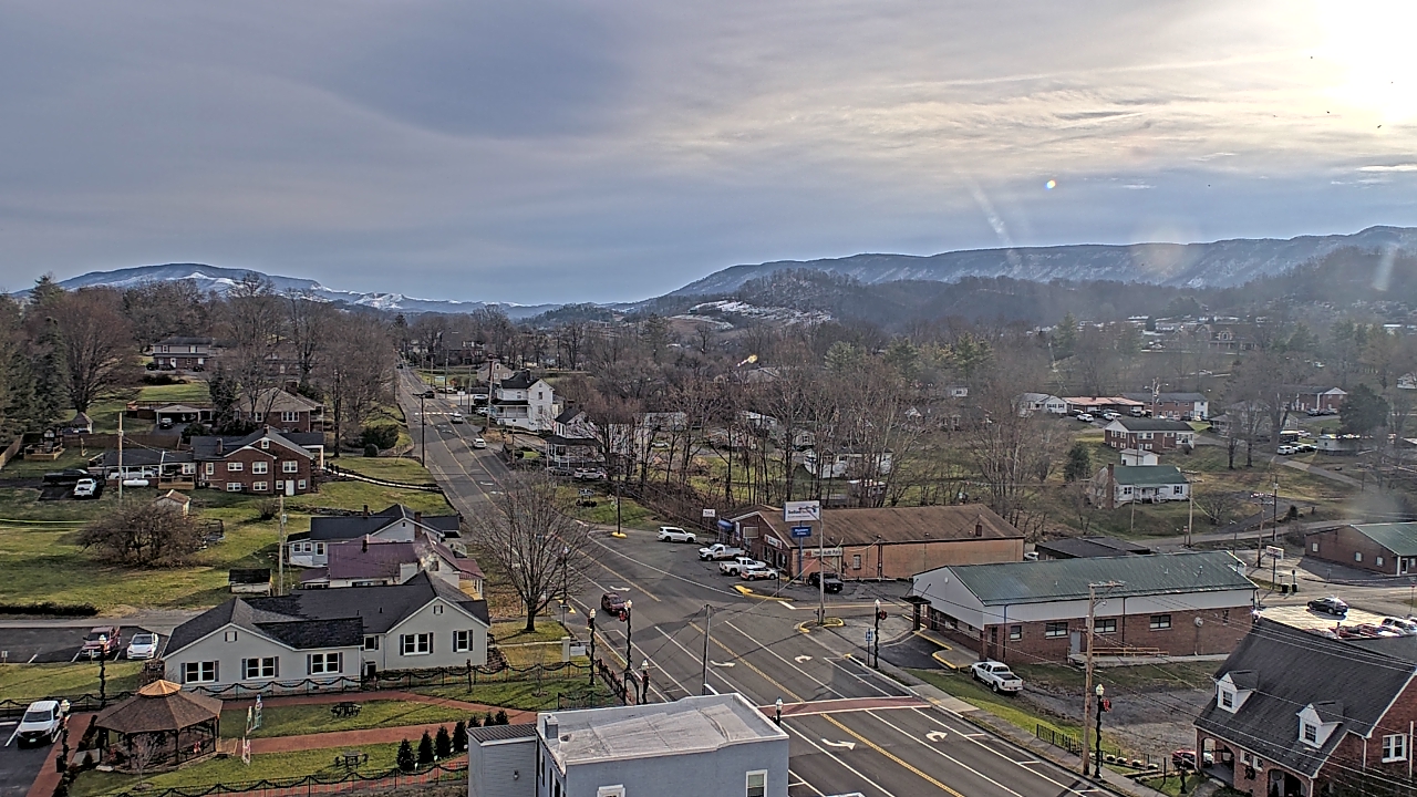 Thumbnail for current weather camera view from Russell County Courthouse in Lebanon, Virginia