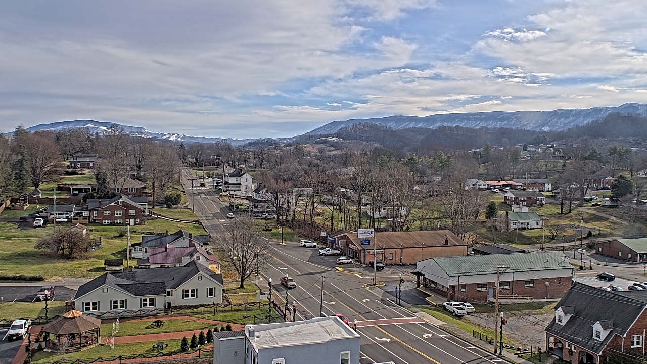 Thumbnail for current weather camera view from Russell County Courthouse in Lebanon, Virginia