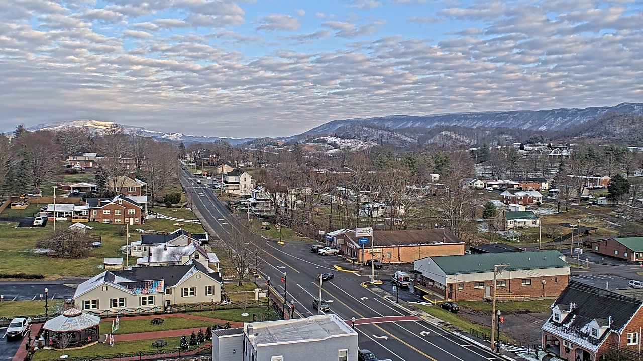 Thumbnail for current weather camera view from Russell County Courthouse in Lebanon, Virginia