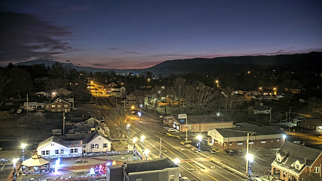 Thumbnail for current weather camera view from Russell County Courthouse in Lebanon, Virginia