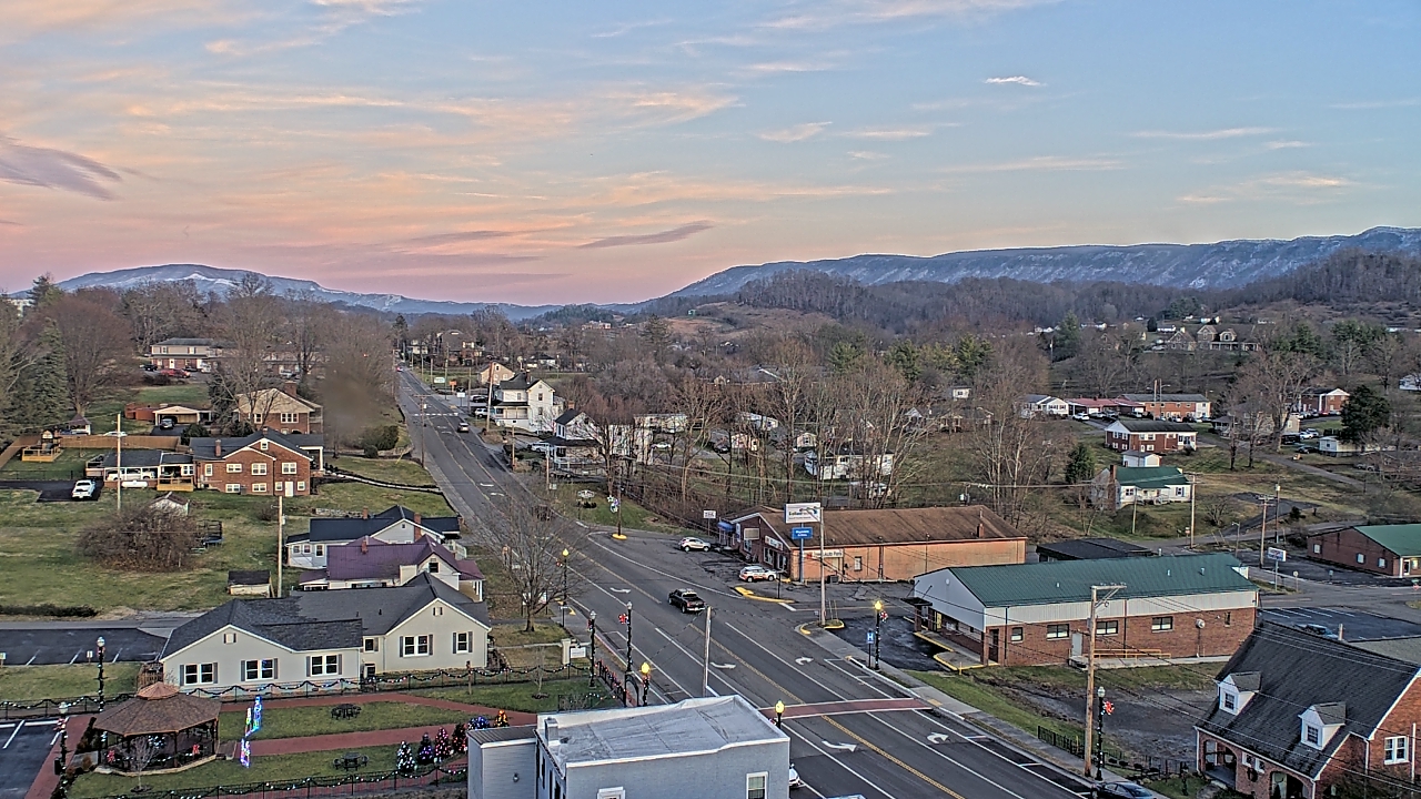 Thumbnail for current weather camera view from Russell County Courthouse in Lebanon, Virginia