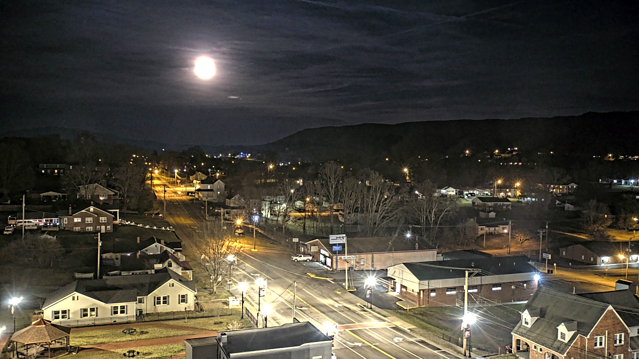 Thumbnail for current weather camera view from Russell County Courthouse in Lebanon, Virginia