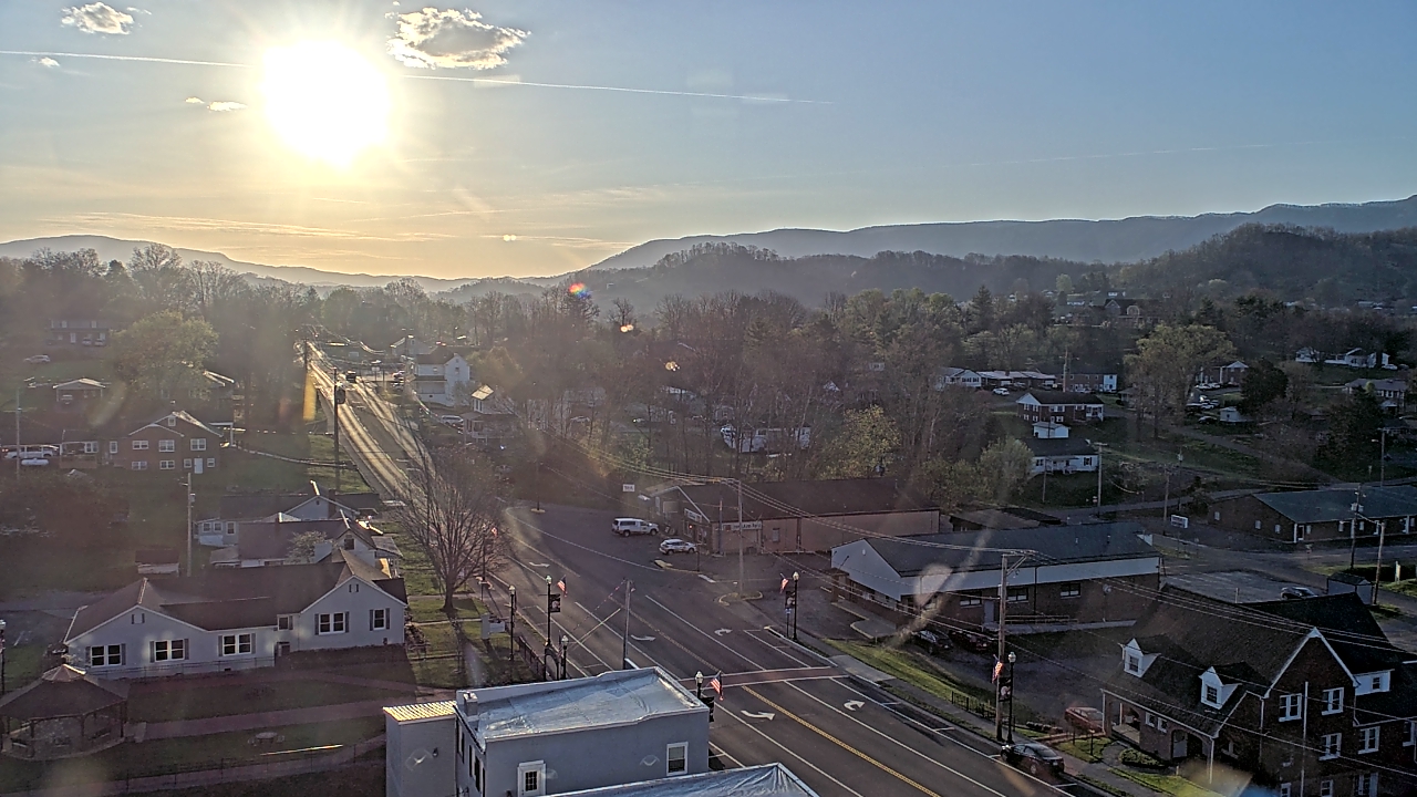 Thumbnail for current weather camera view from Russell County Courthouse in Lebanon, Virginia
