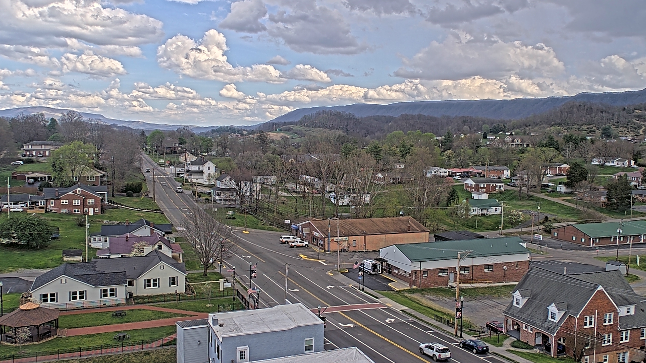 Thumbnail for current weather camera view from Russell County Courthouse in Lebanon, Virginia