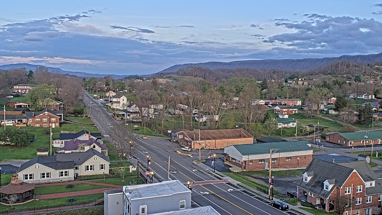 Thumbnail for current weather camera view from Russell County Courthouse in Lebanon, Virginia