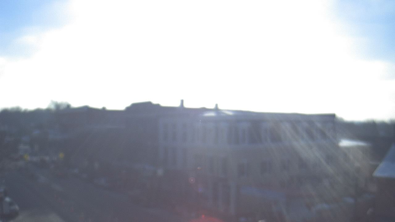 Thumbnail for current weather camera view from LCNB in Lebanon, Ohio