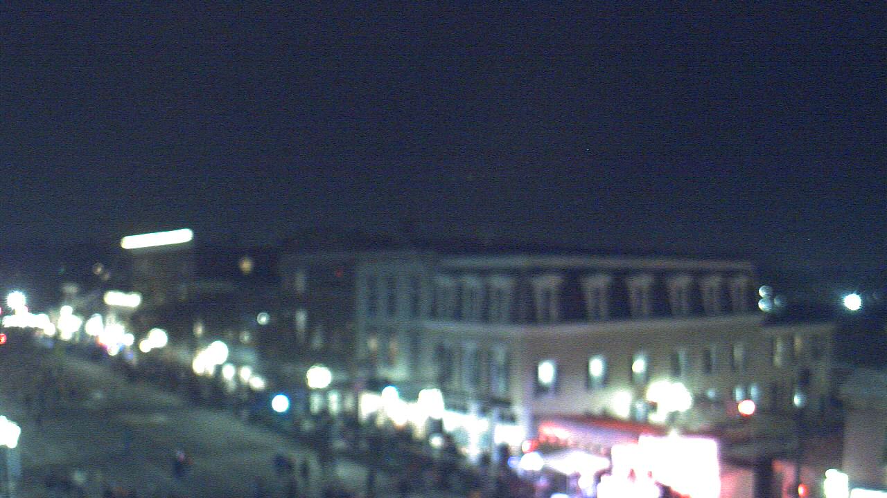 Thumbnail for current weather camera view from LCNB in Lebanon, Ohio