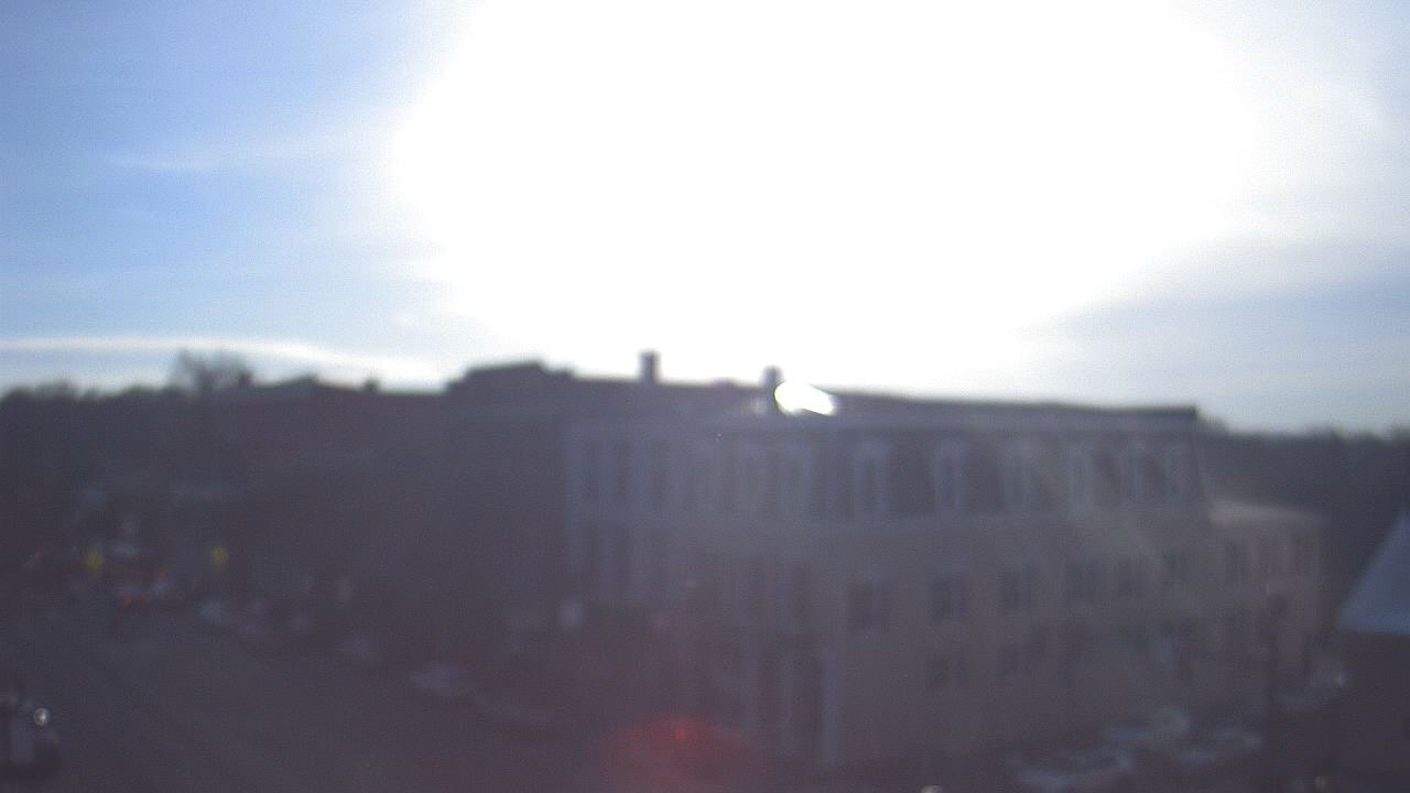 Thumbnail for current weather camera view from LCNB in Lebanon, Ohio