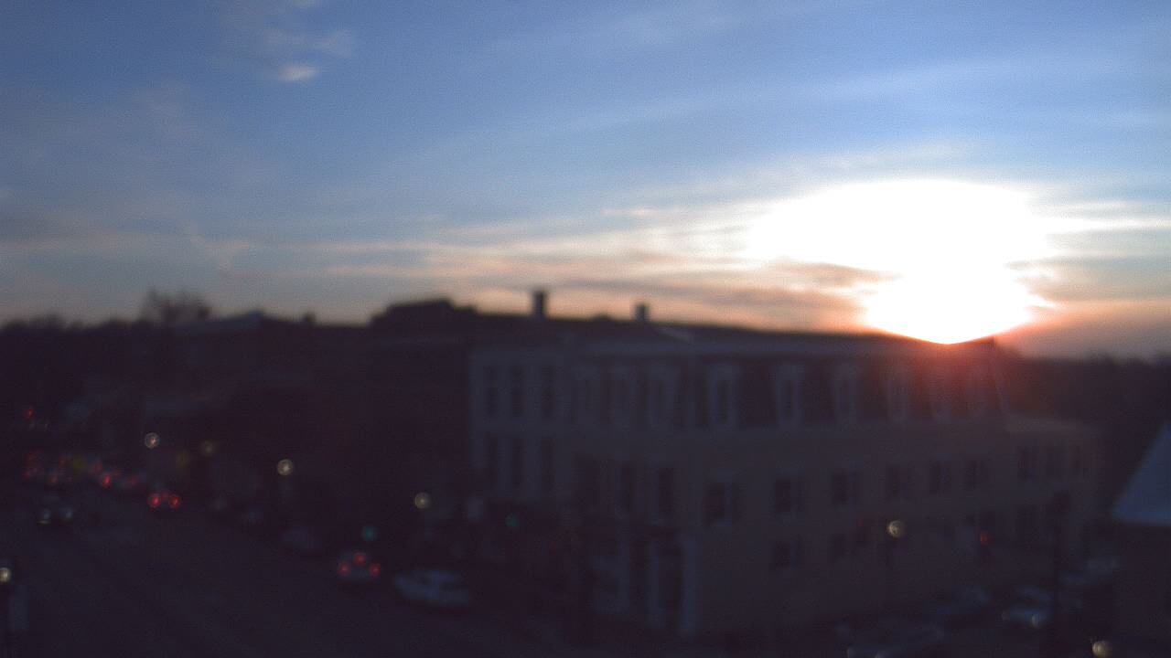 Thumbnail for current weather camera view from LCNB in Lebanon, Ohio