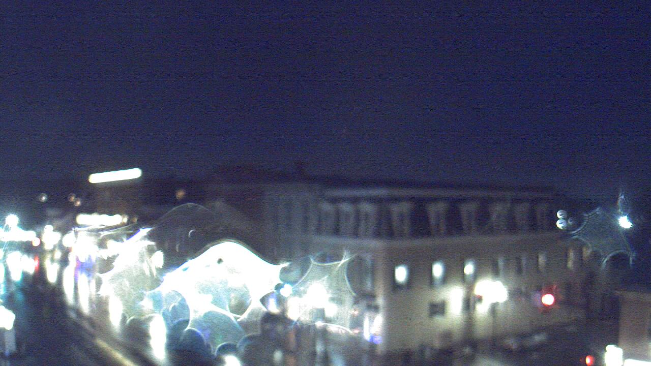 Thumbnail for current weather camera view from LCNB in Lebanon, Ohio