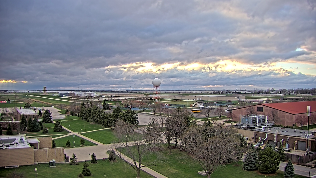 Thumbnail for current weather camera view from Lewis University in Romeoville, Illinois