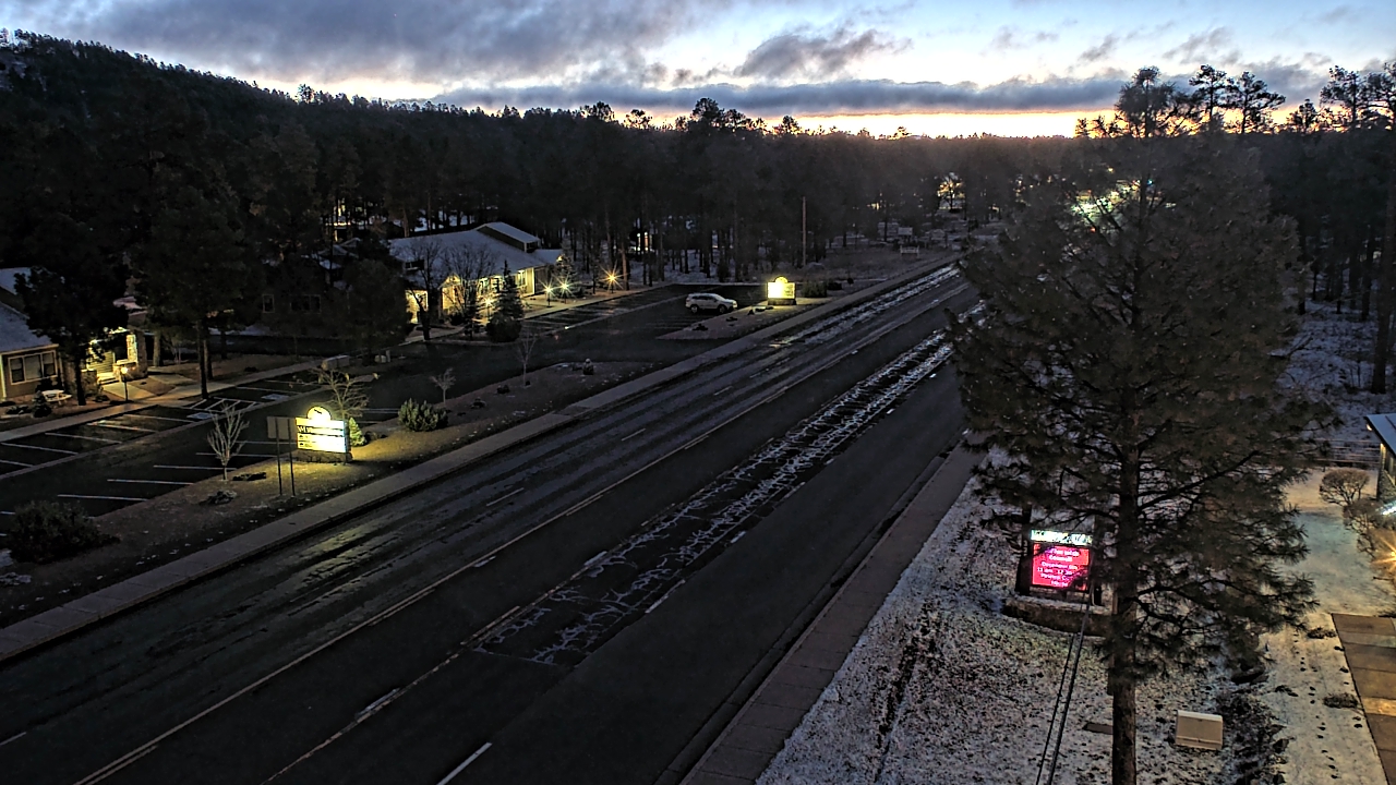 Thumbnail for current weather camera view from Town of Pinetop-Lakeside in Lakeside, Arizona