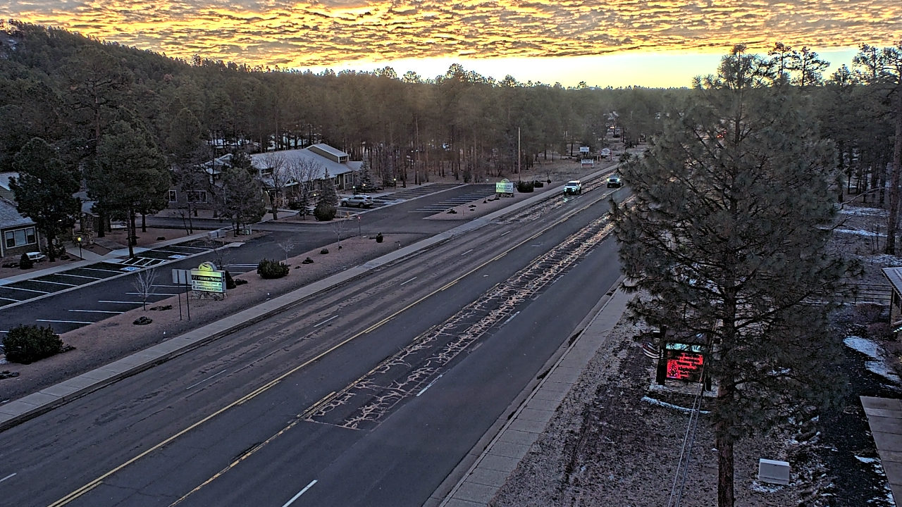 Thumbnail for current weather camera view from Town of Pinetop-Lakeside in Lakeside, Arizona