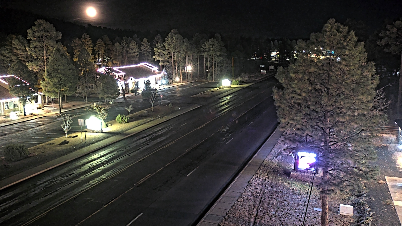 Thumbnail for current weather camera view from Town of Pinetop-Lakeside in Lakeside, Arizona