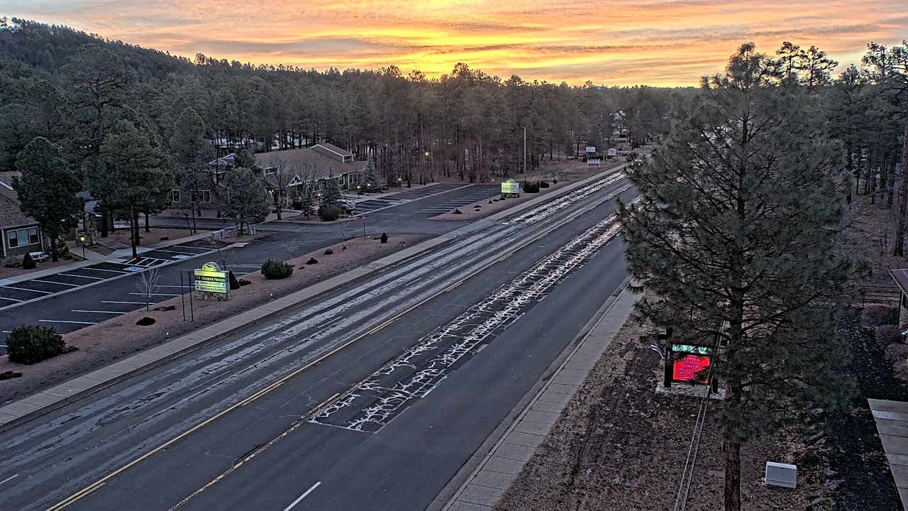 Thumbnail for current weather camera view from Town of Pinetop-Lakeside in Lakeside, Arizona