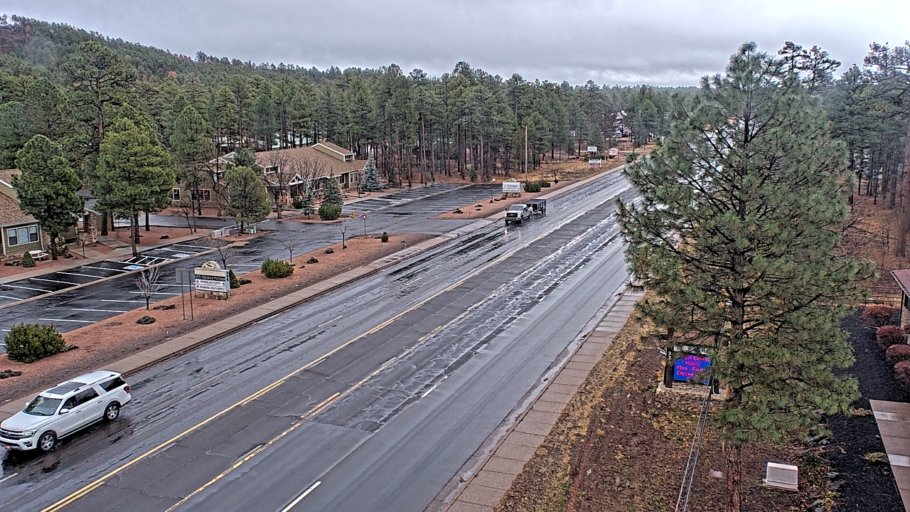 Thumbnail for current weather camera view from Town of Pinetop-Lakeside in Lakeside, Arizona