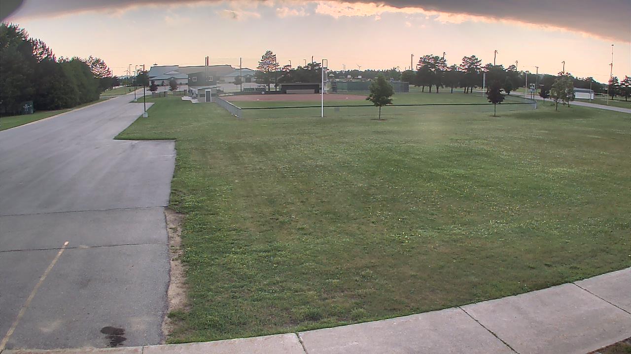 Thumbnail for current weather camera view from Laker ES in Pigeon, Michigan