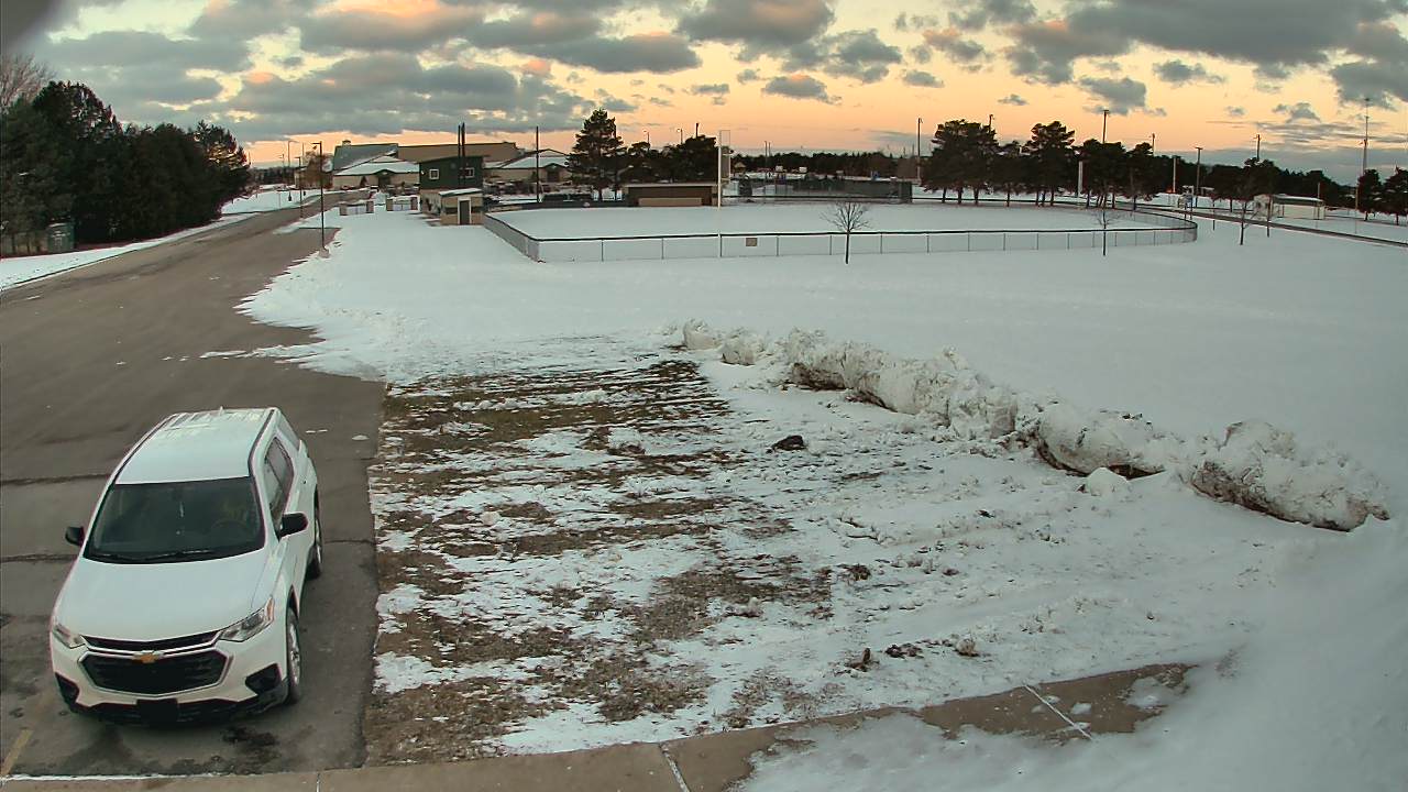 Thumbnail for current weather camera view from Laker ES in Pigeon, Michigan