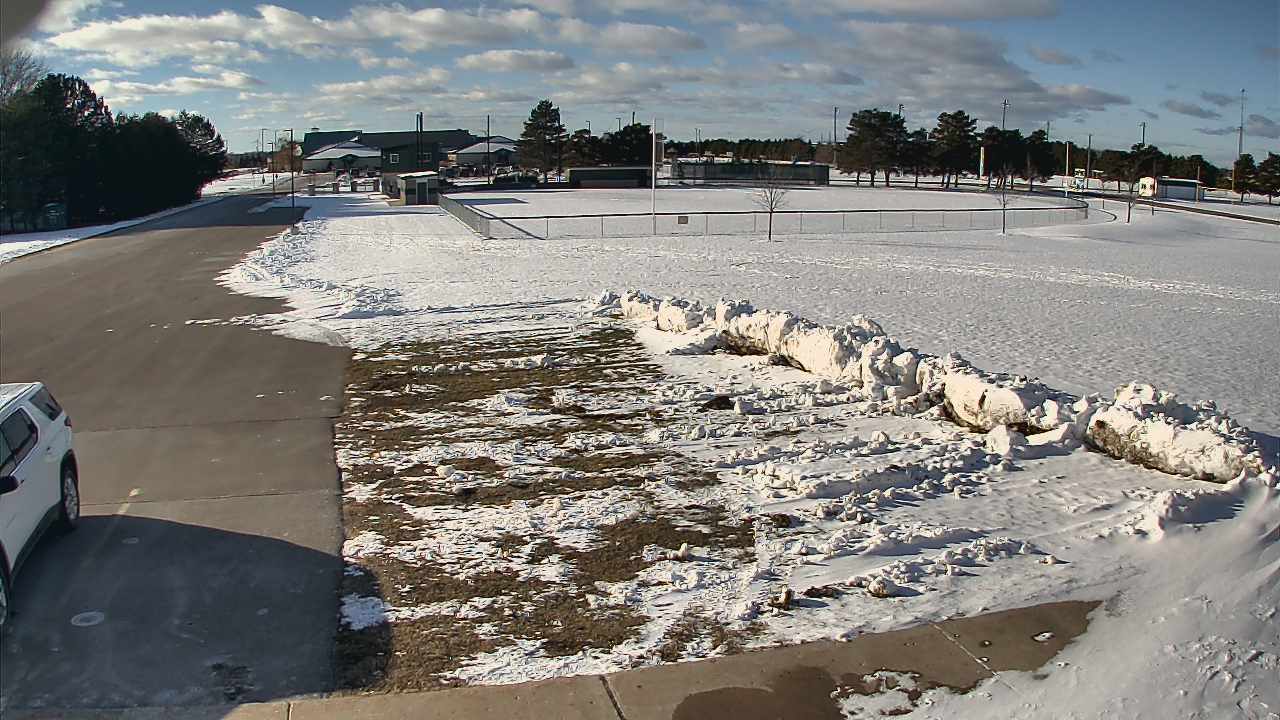 Thumbnail for current weather camera view from Laker ES in Pigeon, Michigan