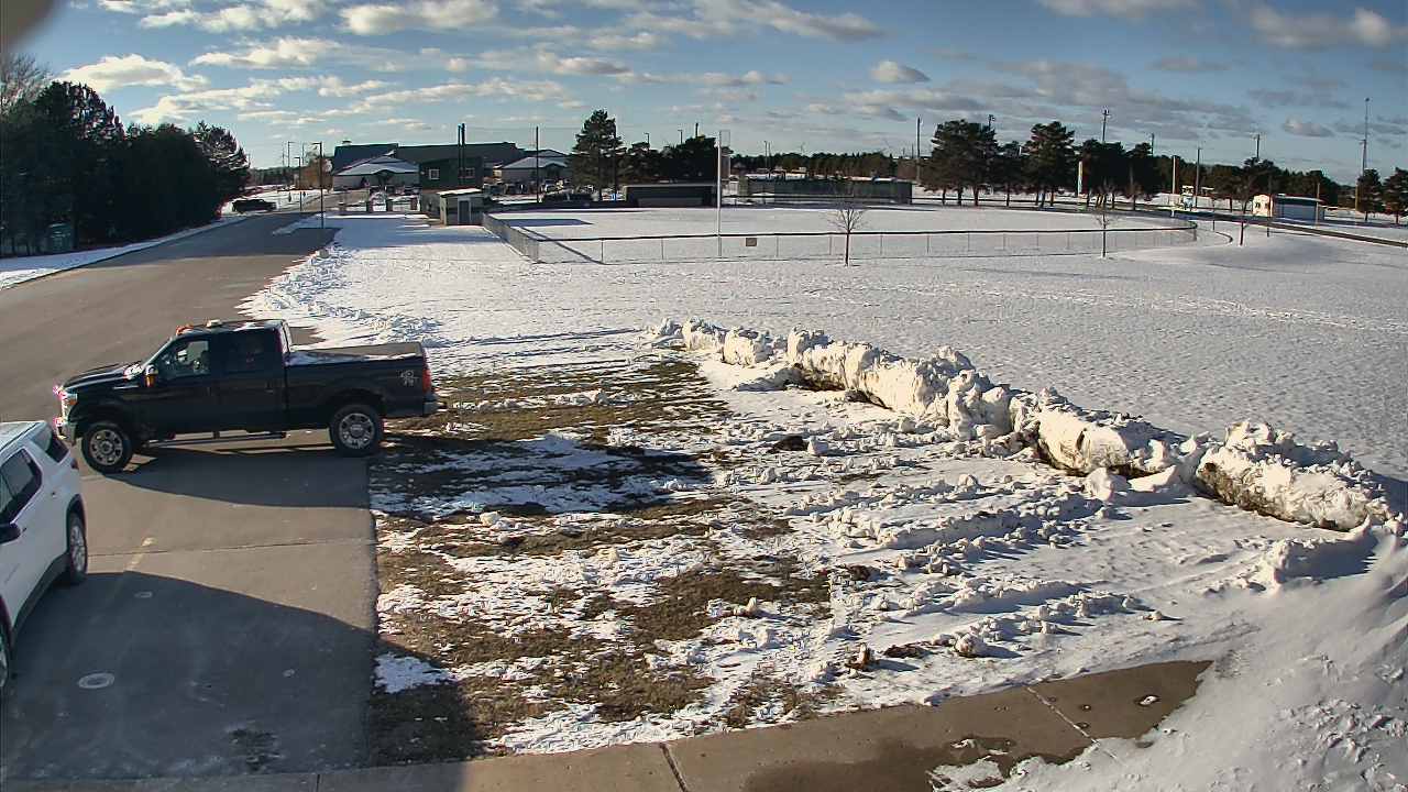 Thumbnail for current weather camera view from Laker ES in Pigeon, Michigan