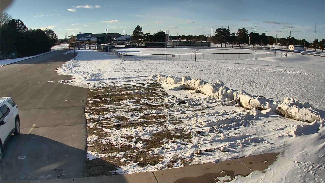 Thumbnail for current weather camera view from Laker ES in Pigeon, Michigan