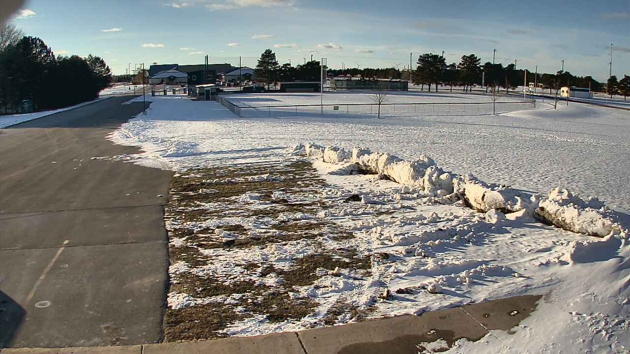 Thumbnail for current weather camera view from Laker ES in Pigeon, Michigan