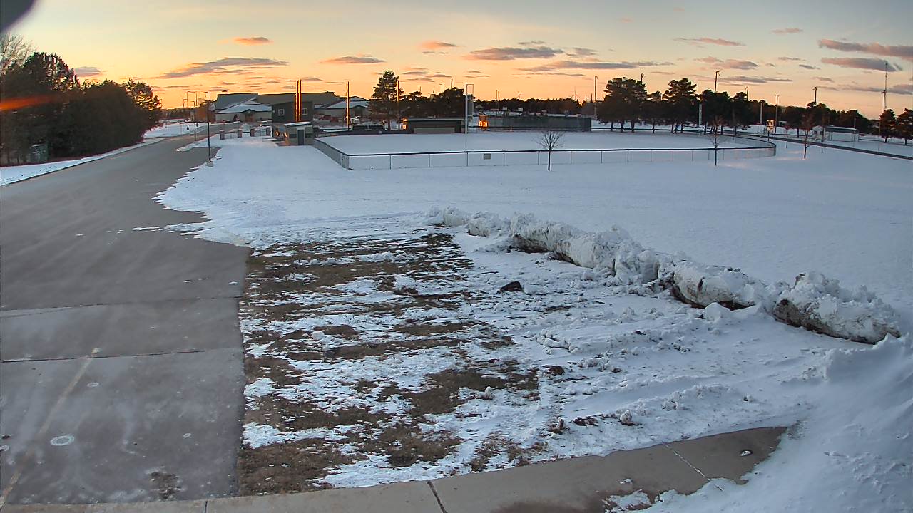 Thumbnail for current weather camera view from Laker ES in Pigeon, Michigan