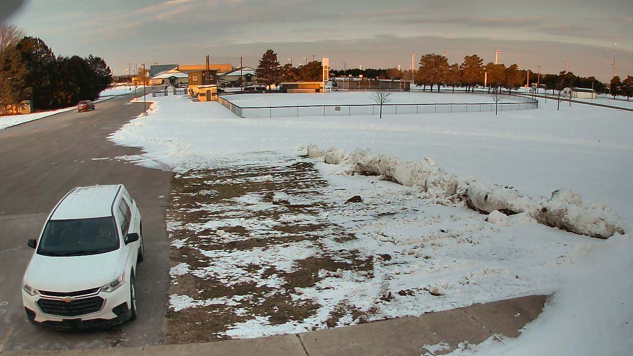 Thumbnail for current weather camera view from Laker ES in Pigeon, Michigan