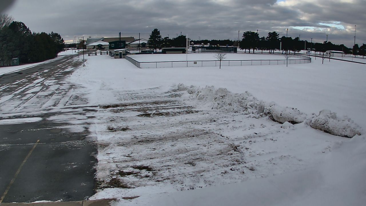 Thumbnail for current weather camera view from Laker ES in Pigeon, Michigan