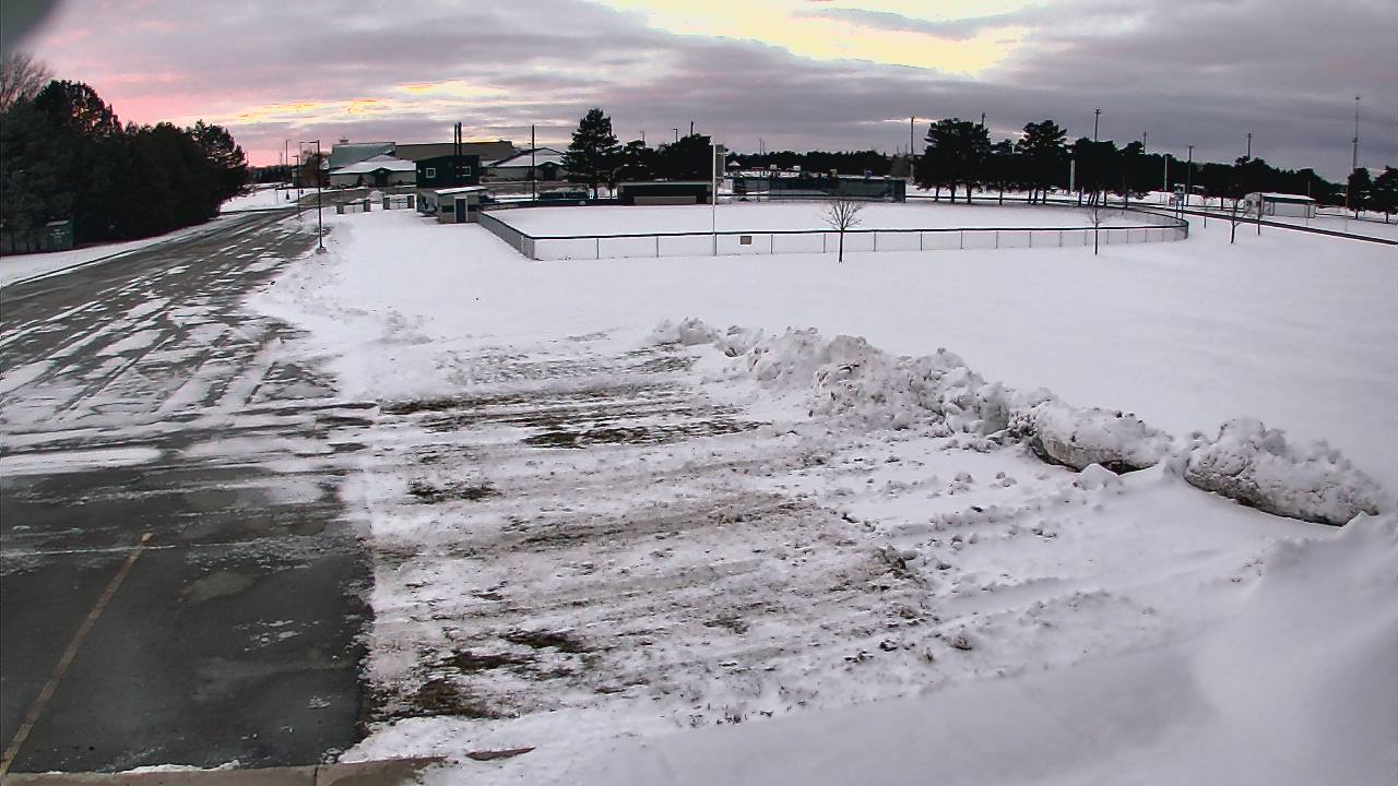 Thumbnail for current weather camera view from Laker ES in Pigeon, Michigan