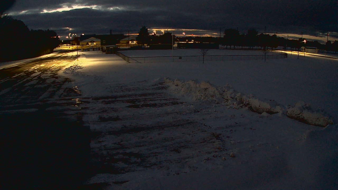 Thumbnail for current weather camera view from Laker ES in Pigeon, Michigan