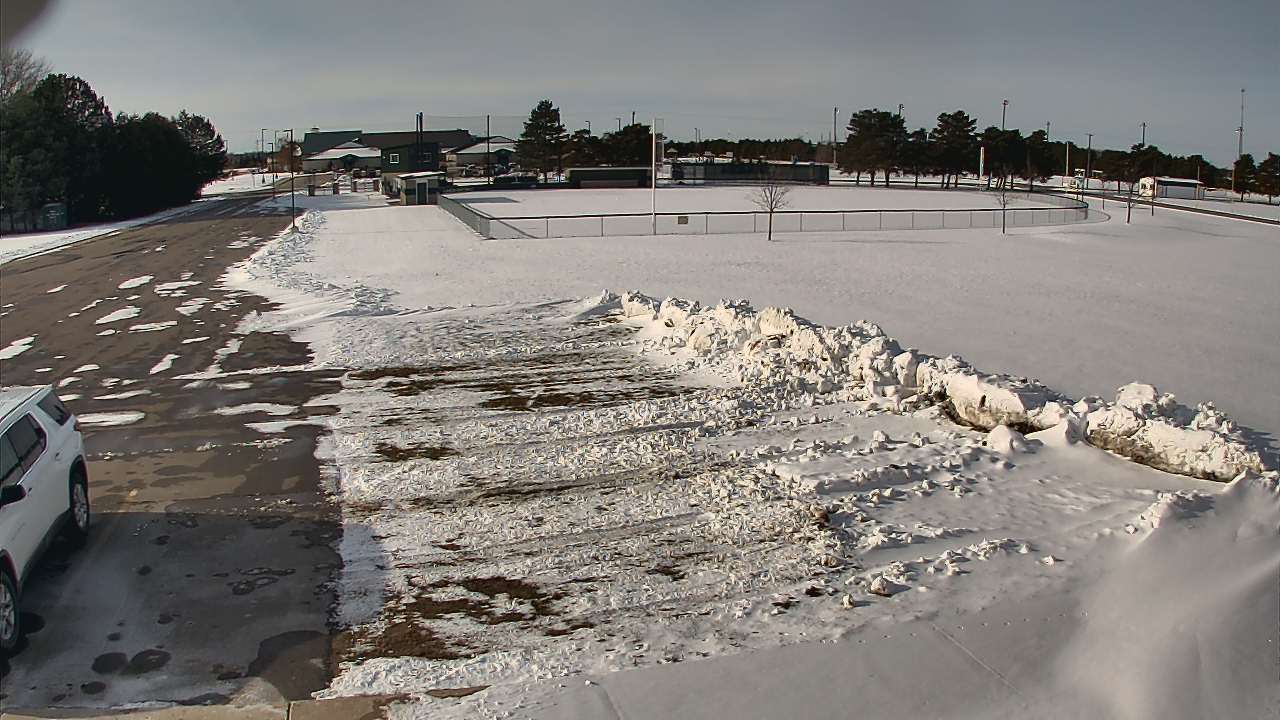 Thumbnail for current weather camera view from Laker ES in Pigeon, Michigan