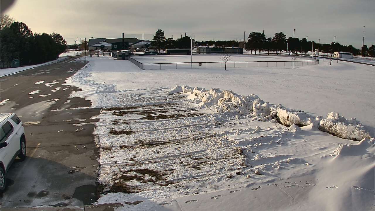 Thumbnail for current weather camera view from Laker ES in Pigeon, Michigan