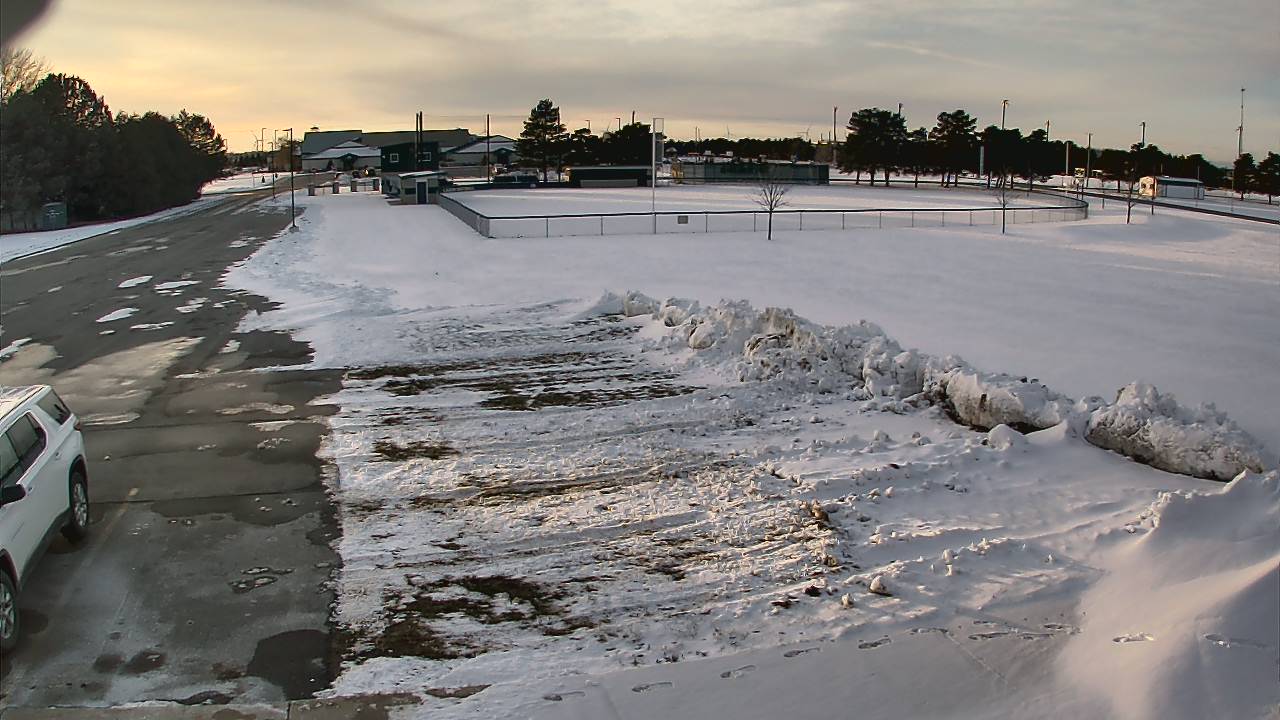 Thumbnail for current weather camera view from Laker ES in Pigeon, Michigan