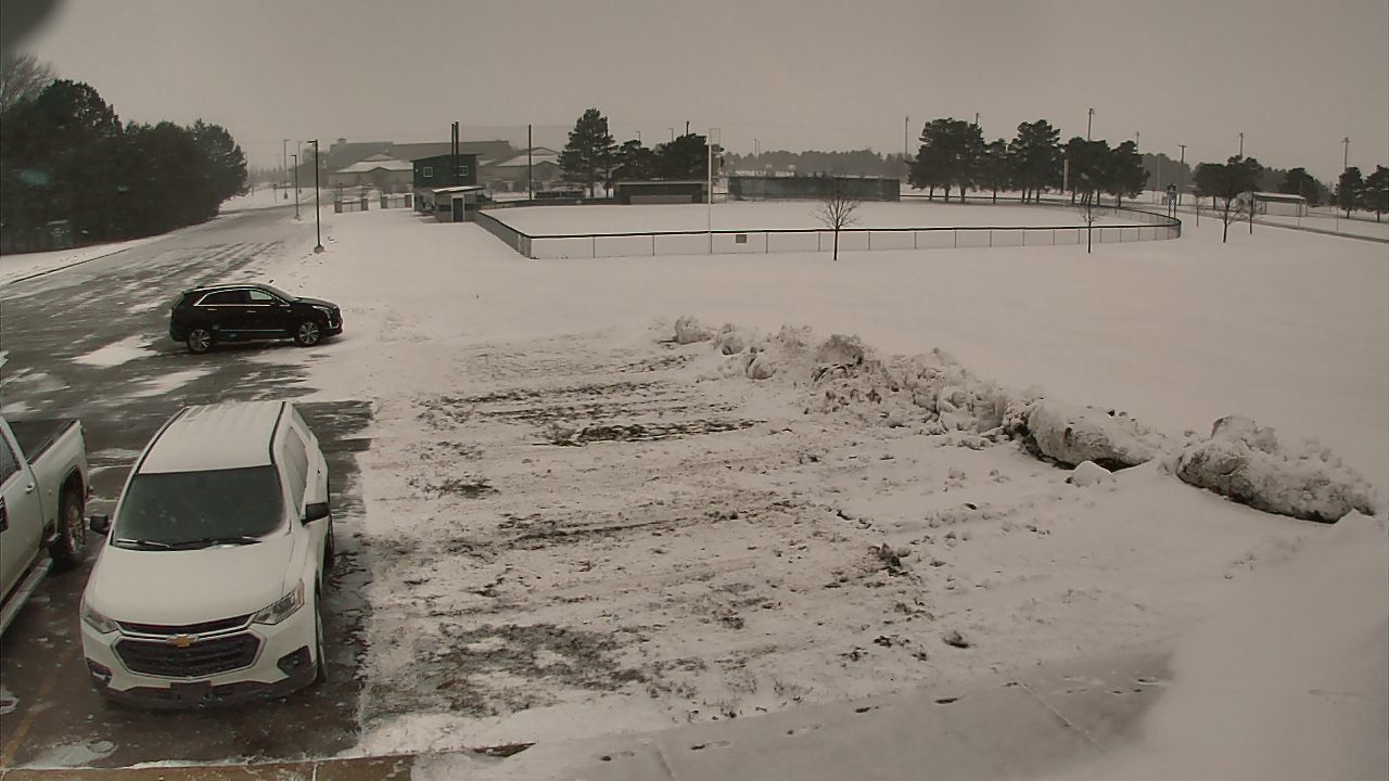 Thumbnail for current weather camera view from Laker ES in Pigeon, Michigan